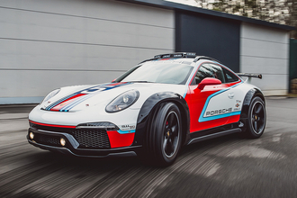 アゲ系の波はポルシェやランボまで動かした！　SUVじゃなくて「シャコアゲ」スーパーカーをメーカーが本気で考えているワケ