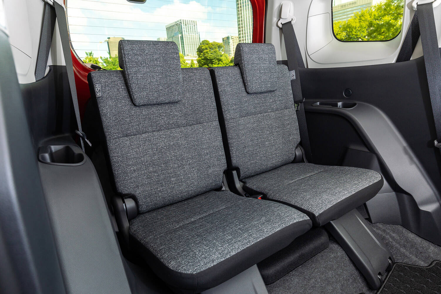 「クラウン」「ステップワゴン」「Xトレイル」！　豊作の2022年新車の本音で語るマルとバツ