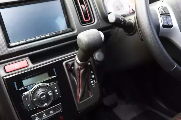 「「ディーゼル」「V型エンジン」「フルハイブリッド」！　軽自動車に「採用されない技術」とその理由」の画像