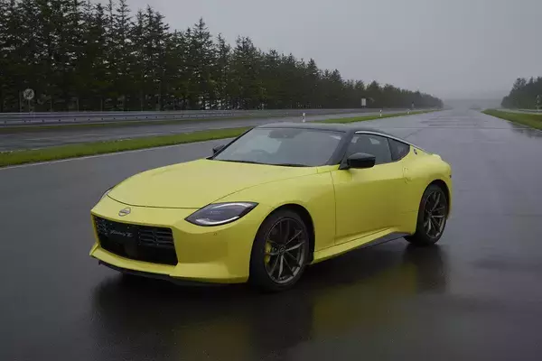 「【試乗】新型フェアレディＺは期待以上の完成度！　FRを満喫できるバカッ速スポーツカーだ」の画像