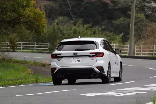 「【試乗】すでに乗ってるレヴォーグの走りが「アップデート」される！　スバルの新サービス「SUBAROAD」と「e-Tuneダンパー」が控えめにいってもアリだった」の画像