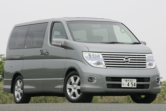 １度乗ったら「ミニバン観」変わるかも！　スポーツカー乗りをも唸らせる走りのいい中古ミニバン４選