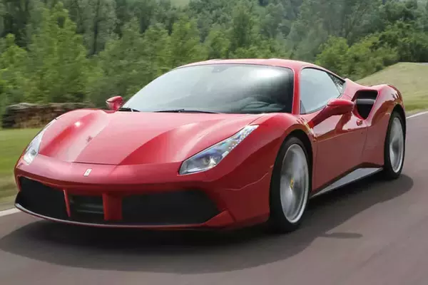 「違う名前で出ています！　商標の壁であえなく「別名」を名乗ったクルマたち」の画像