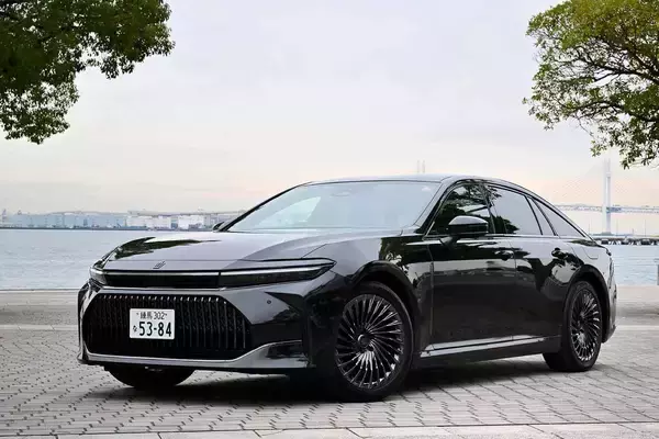 「ドッチもセダンなのになぜ設定？　MIRAIがあるのにクラウンセダンにも燃料電池車をラインアップした理由」の画像