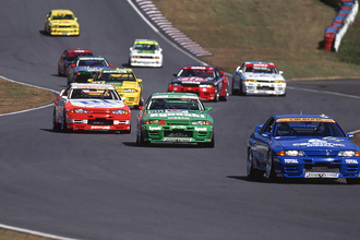 富士スピードウェイが「Ｒ」一色に染まる！　世界最大規模のGT-Rの祭典「R’sミーティング2025」を開催