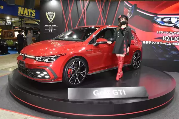 「ゴルフGTIオーナー注目のエッティンガーのエアロは購入可能！　紅白の２台が鎮座するVWブース【東京オートサロン2022】」の画像