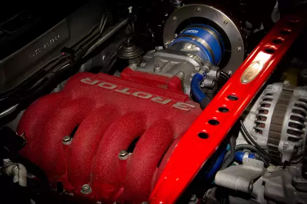 「究極のRX-7が爆誕！　３ローターのNAロータリーをぶち込んだ圧倒的なコーナリングマシン」の画像