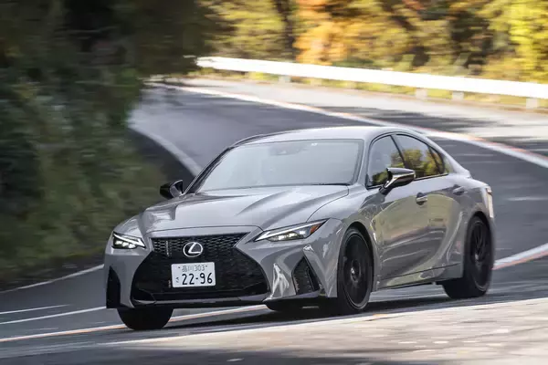 「【試乗】いまや超貴重な5リッターV8NAエンジン！　レクサスIS500が魅せた「下山仕込み」の超高レベルな走り」の画像