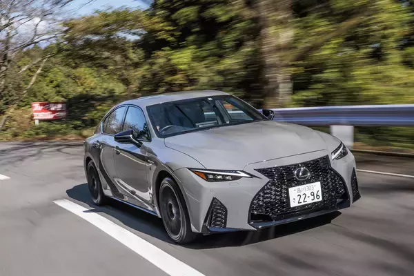 「【試乗】いまや超貴重な5リッターV8NAエンジン！　レクサスIS500が魅せた「下山仕込み」の超高レベルな走り」の画像