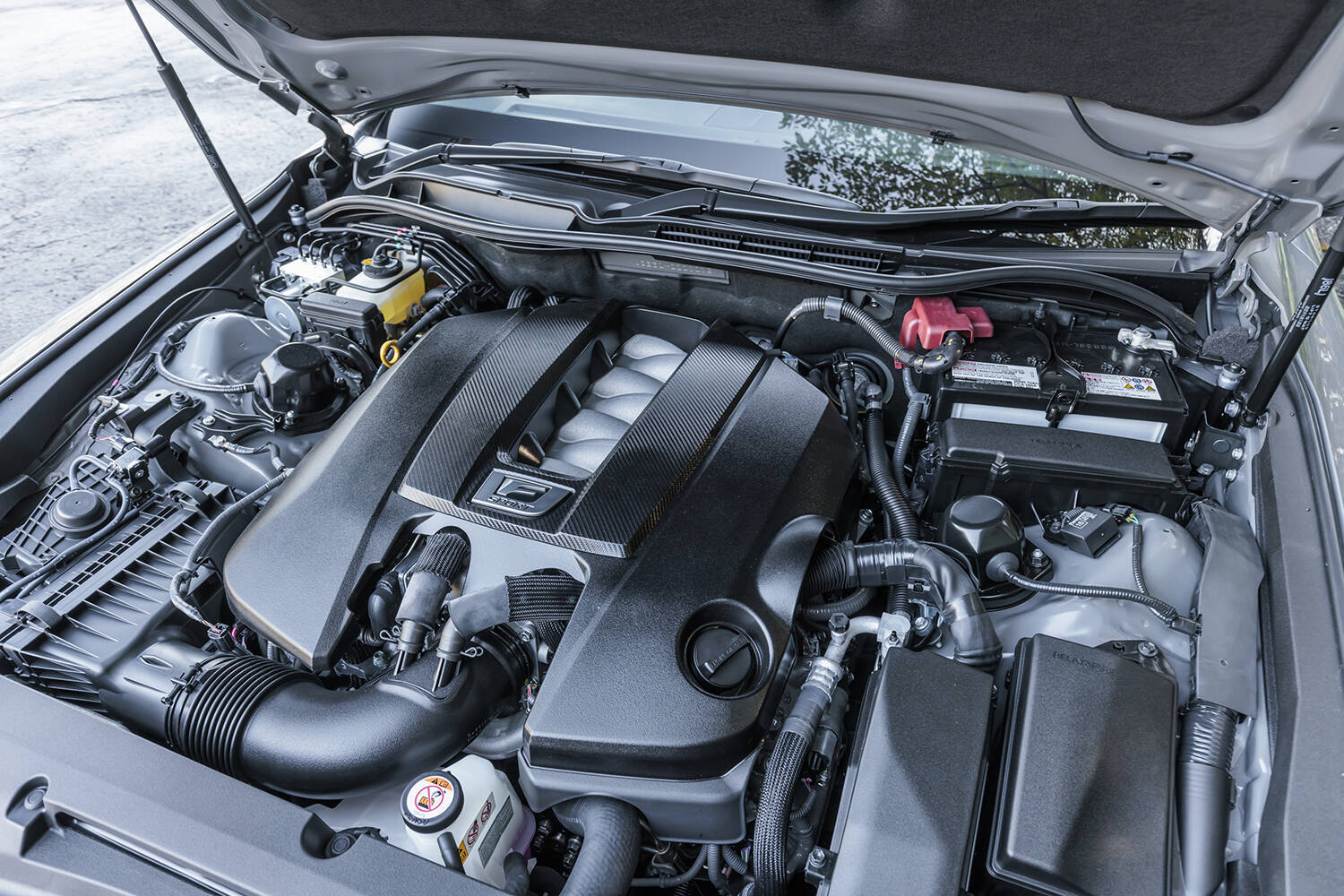 【試乗】いまや超貴重な5リッターV8NAエンジン！　レクサスIS500が魅せた「下山仕込み」の超高レベルな走り