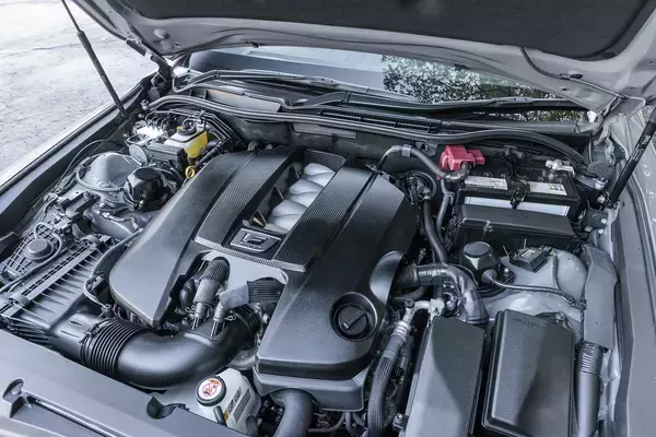 「【試乗】いまや超貴重な5リッターV8NAエンジン！　レクサスIS500が魅せた「下山仕込み」の超高レベルな走り」の画像