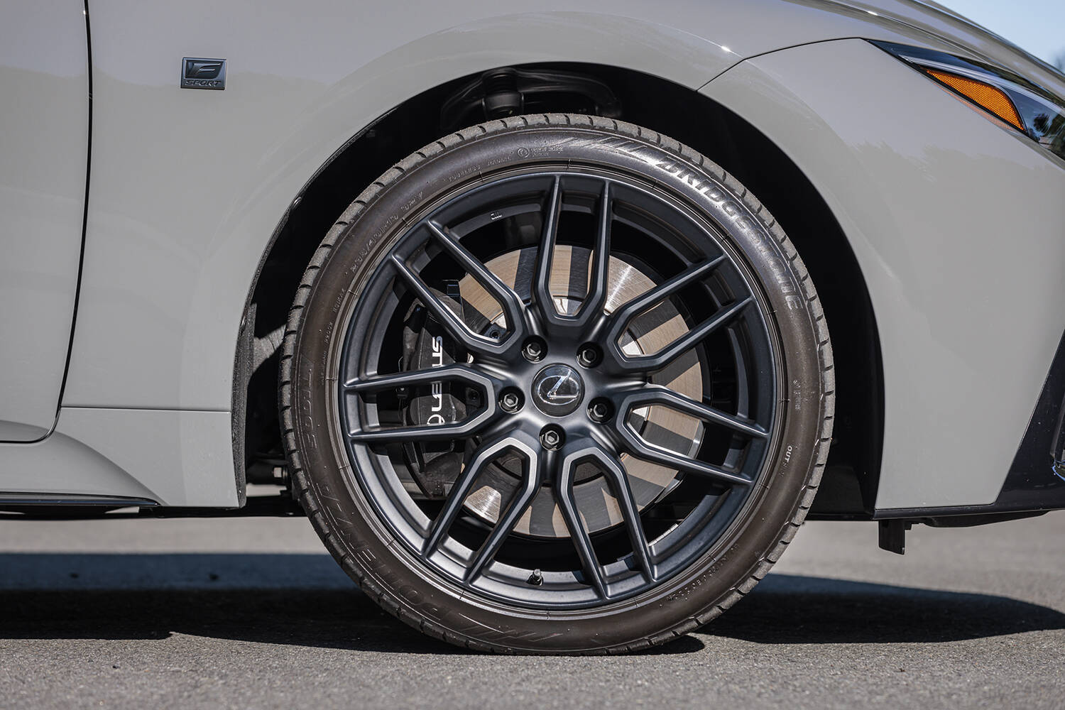 【試乗】いまや超貴重な5リッターV8NAエンジン！　レクサスIS500が魅せた「下山仕込み」の超高レベルな走り