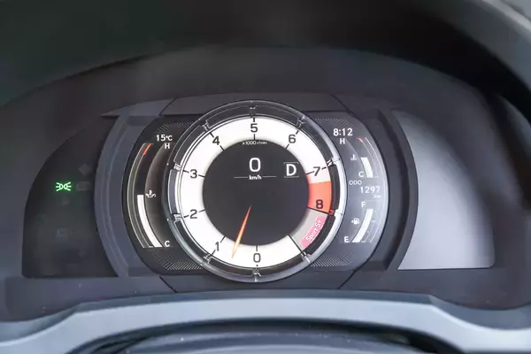 「【試乗】いまや超貴重な5リッターV8NAエンジン！　レクサスIS500が魅せた「下山仕込み」の超高レベルな走り」の画像