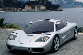 どうしてこうなった？　「３人横並びスーパーカー」「横置きＶ型エンジン」クルマの謎レイアウトたち