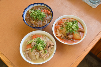 100軒以上を食い荒らした「モツ煮王」をして「旨い」じゃなくて「衝撃」！　モツ煮フリーク必食の「煮込立石」がヤバすぎる!!【Ｐ専食堂】