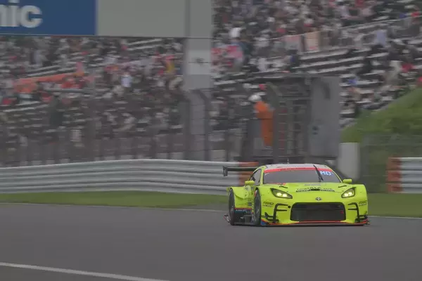 「ハチロクにV8をぶち込んだスーパーGT専用マシン！　GR86 GTのポテンシャルを織戸学に直撃」の画像