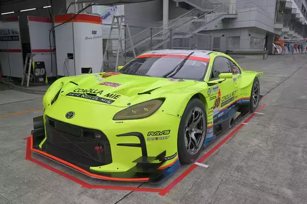 「ハチロクにV8をぶち込んだスーパーGT専用マシン！　GR86 GTのポテンシャルを織戸学に直撃」の画像