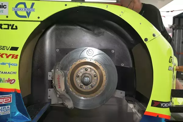 「ハチロクにV8をぶち込んだスーパーGT専用マシン！　GR86 GTのポテンシャルを織戸学に直撃」の画像