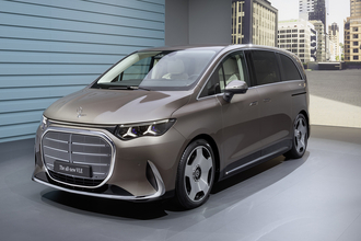 メルセデス・ベンツが「乗用ミニバン」に本気になった！　電動ミニバン「VLE」の後席の豪華さがヤバすぎる