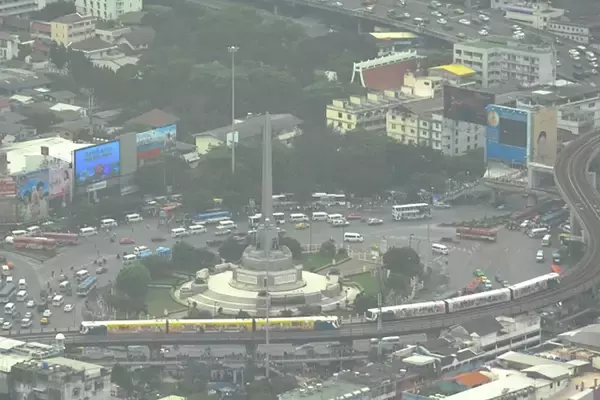 「上級国民のせいで酷い渋滞が緩和されない？　バンコクの新駅建設にみる「格差社会」のひずみ」の画像