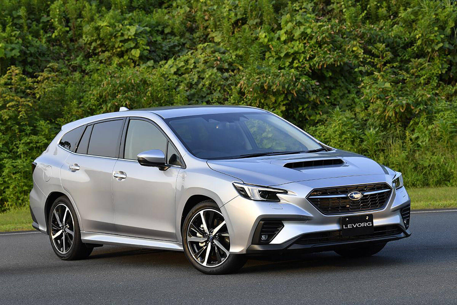 いいクルマだからこそ気になる！　人気車５台に潜む「意外な欠点」とは