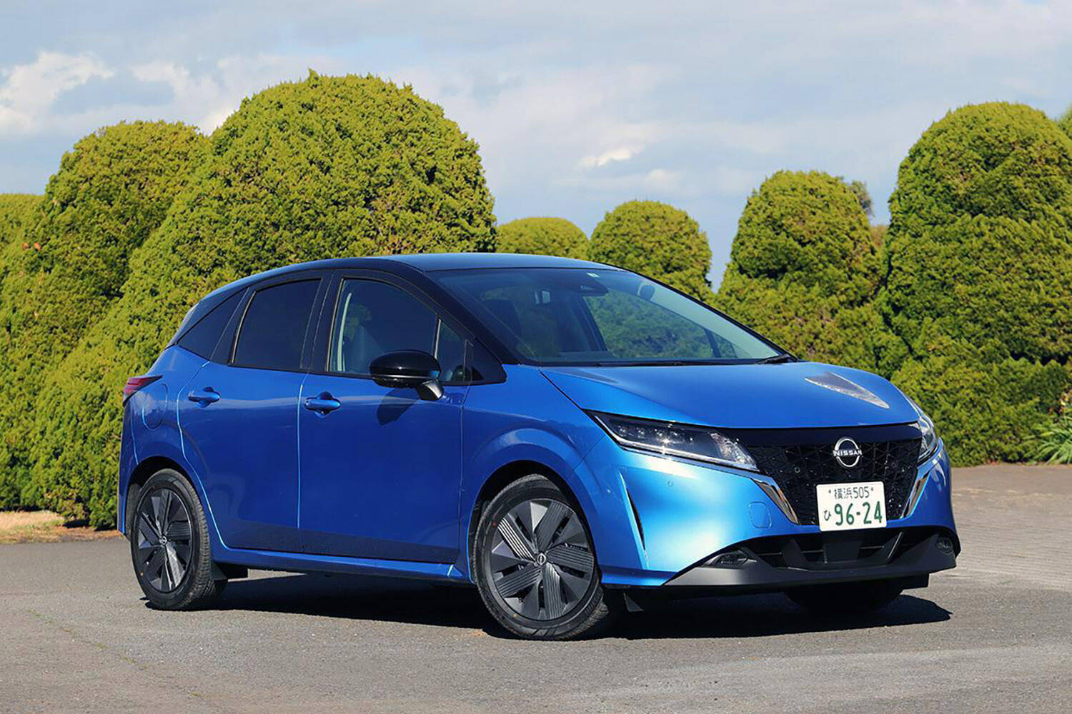 いいクルマだからこそ気になる！　人気車５台に潜む「意外な欠点」とは