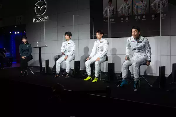 「eスポーツ体験もできる！　マツダは大人から子どもまで「走る歓び」が染み渡るブースだ【東京オートサロン2023】」の画像
