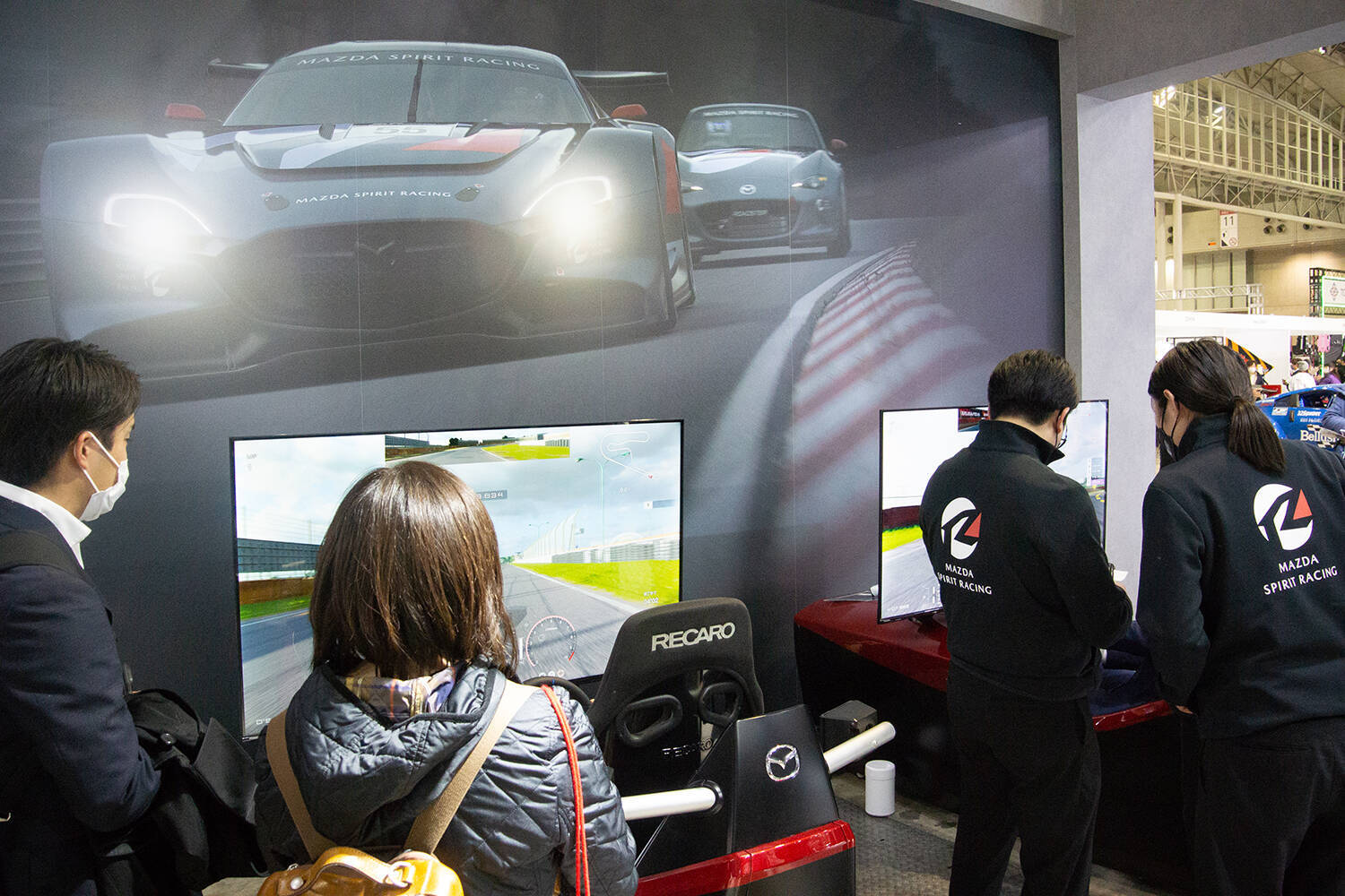 eスポーツ体験もできる！　マツダは大人から子どもまで「走る歓び」が染み渡るブースだ【東京オートサロン2023】