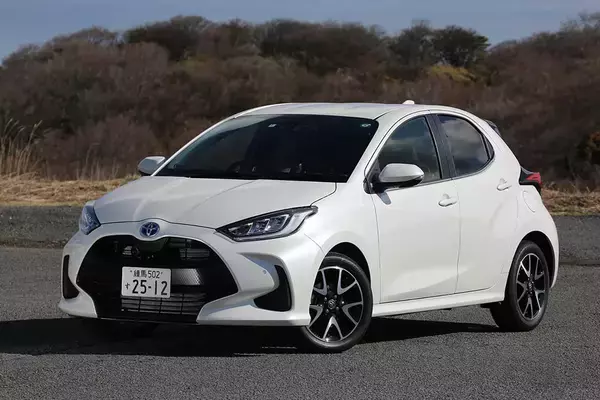 「日本車の「燃費」最良車と最悪車を比べたら衝撃の結果！　たった100km走って燃料代に「1800円以上」の差が出た」の画像