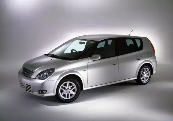 「誰のマネでもないしマネもされない一匹狼！　所属不明の「謎ジャンル」クルマ４台」の画像