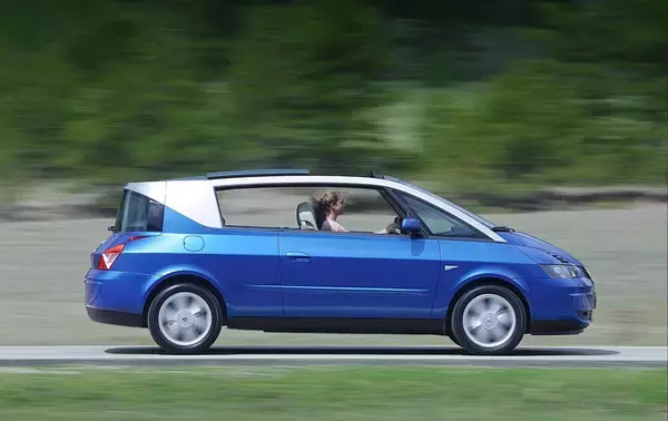 「誰のマネでもないしマネもされない一匹狼！　所属不明の「謎ジャンル」クルマ４台」の画像