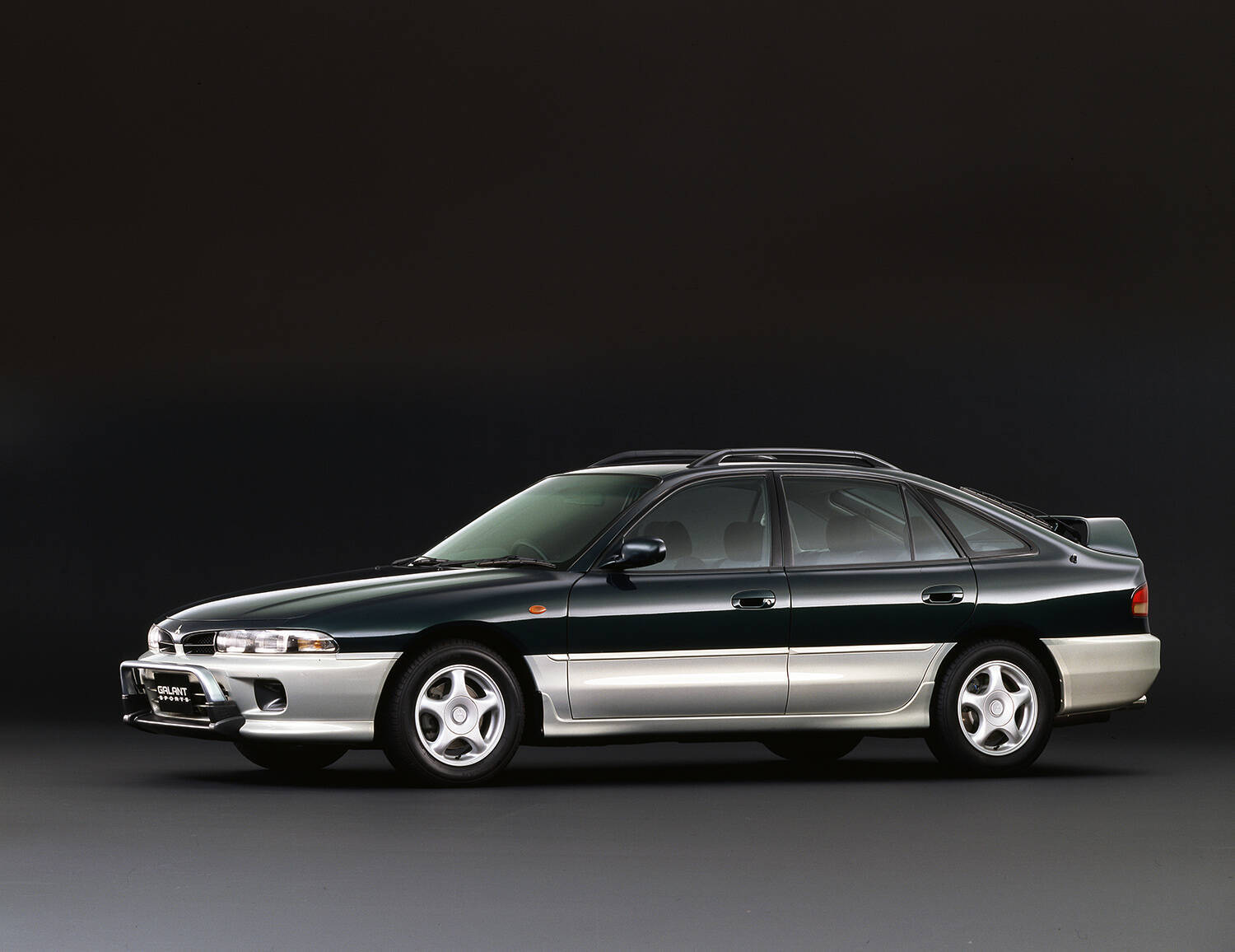 誰のマネでもないしマネもされない一匹狼！　所属不明の「謎ジャンル」クルマ４台