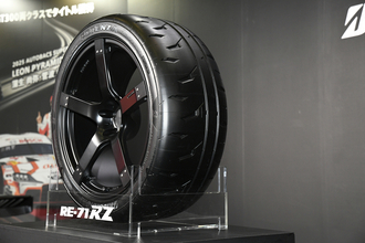 ストリート最強でサーキットも楽しめるスポーツタイヤ「POTENZA RE-71RZ」！　レーシングドライバーも絶賛するその中身とは【東京オートサロン2026】