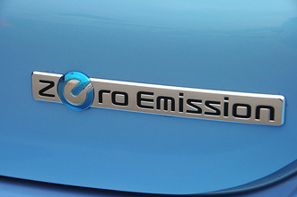 EVは感性に合わないからエンジンが好き……は早計！　電気自動車の味付けは自由自在だった