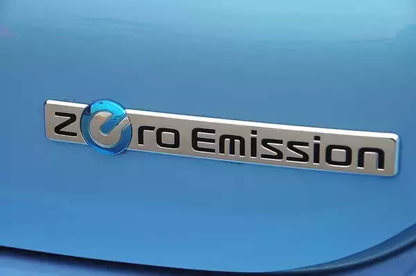 EVは感性に合わないからエンジンが好き……は早計！　電気自動車の味付けは自由自在だった