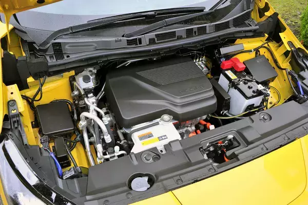 「EVは感性に合わないからエンジンが好き……は早計！　電気自動車の味付けは自由自在だった」の画像