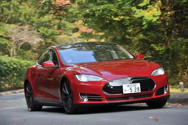 「EVは感性に合わないからエンジンが好き……は早計！　電気自動車の味付けは自由自在だった」の画像