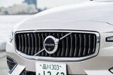 「【試乗】「マイルドでしょ？」なんてナメちゃいかん！　ボルボV60のマイルドハイブリッドが2023年モデルでもの凄い進化を遂げていた」の画像2