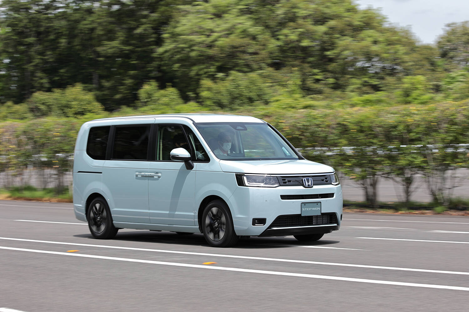 ハイブリッドの仕組みやメリット・デメリットを解説！　おすすめのモデルも紹介