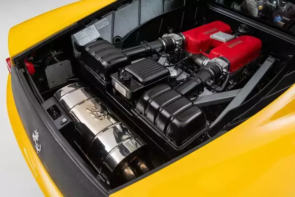 「庶民でも頑張ればなんとか!?　いまV8フェラーリ買うなら一番現実的なモデル「360モデナ」とは」の画像