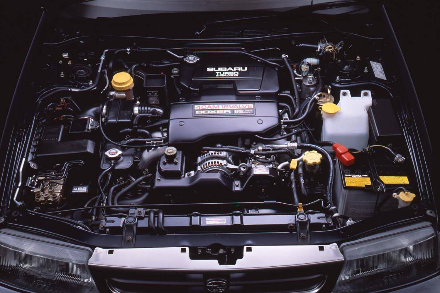 「伊藤さんのシーマ」に憧れる女子って最高じゃないか！　ギャップ萌え必至な「個性派国産旧車」５選　