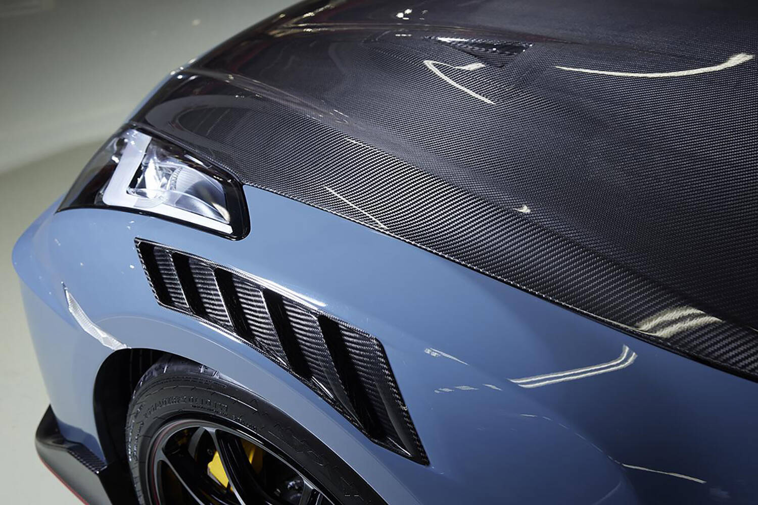 なんか「スゴそう」だけど「なんちゃって」もある！　「サメエラフェンダー」が印象的なクルマ３選