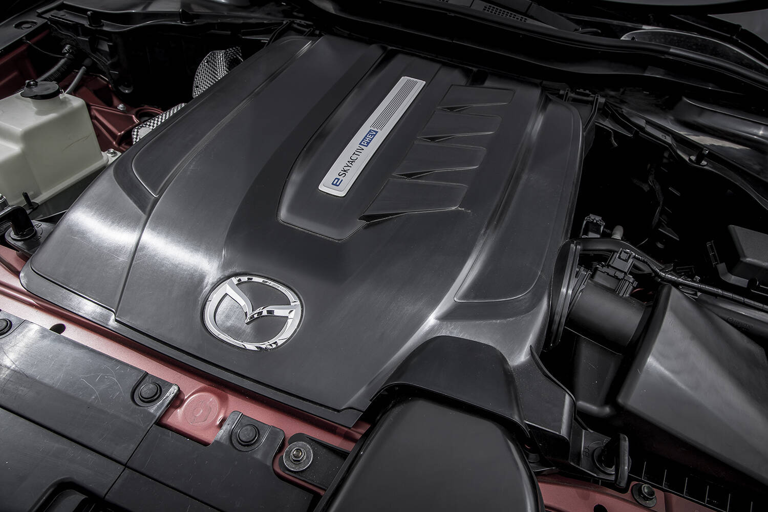 【試乗】マツダの新たな挑戦は成功の匂いしかしない！　CX-60プロトの直6ディーゼルとPHEVに乗った