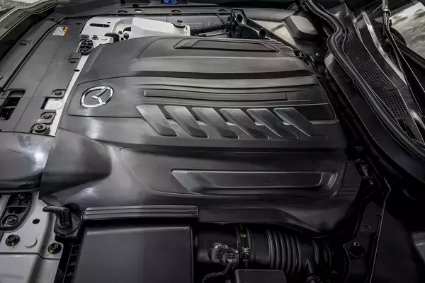 「【試乗】マツダの新たな挑戦は成功の匂いしかしない！　CX-60プロトの直6ディーゼルとPHEVに乗った」の画像