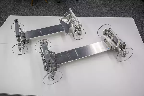「【試乗】マツダの新たな挑戦は成功の匂いしかしない！　CX-60プロトの直6ディーゼルとPHEVに乗った」の画像