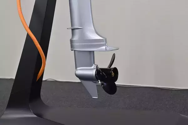 「ホンダは「水の上も電動化」！　松江市とタッグを組んだ「遊覧船」＋「電動船外機」を体験したら想像以上にメリットだらけだった」の画像