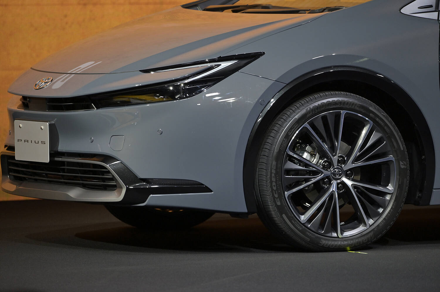 新型プリウスはもう燃費最優先のエコカーじゃない 色 と デザイン に隠れたトヨタが本気で目指す 愛車道 22年11月18日 エキサイトニュース 2 4 新型プリウスはもう燃費最優先のエコカーじゃない 色 と デザイン に隠れたトヨタが本気で目指す 愛車道 22年11月18日 エキサイトニュース 2 4