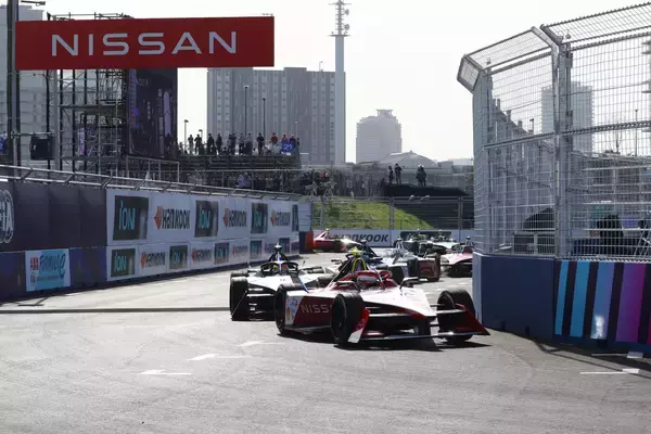 「東京で開催された日本初の本格公道レース「東京E-Prix」！　サーキットじゃなく公道でレースをやる意味はドコにあるのか？」の画像