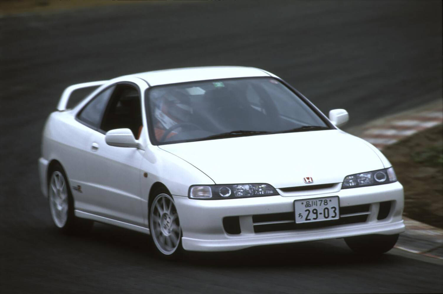 5000万円のR34GT-Rに2000万円のRX-7ってこんな値段で誰が買うんだ!?　新車の５倍６倍当たり前の「異常価格」の国産中古スポーツ４選