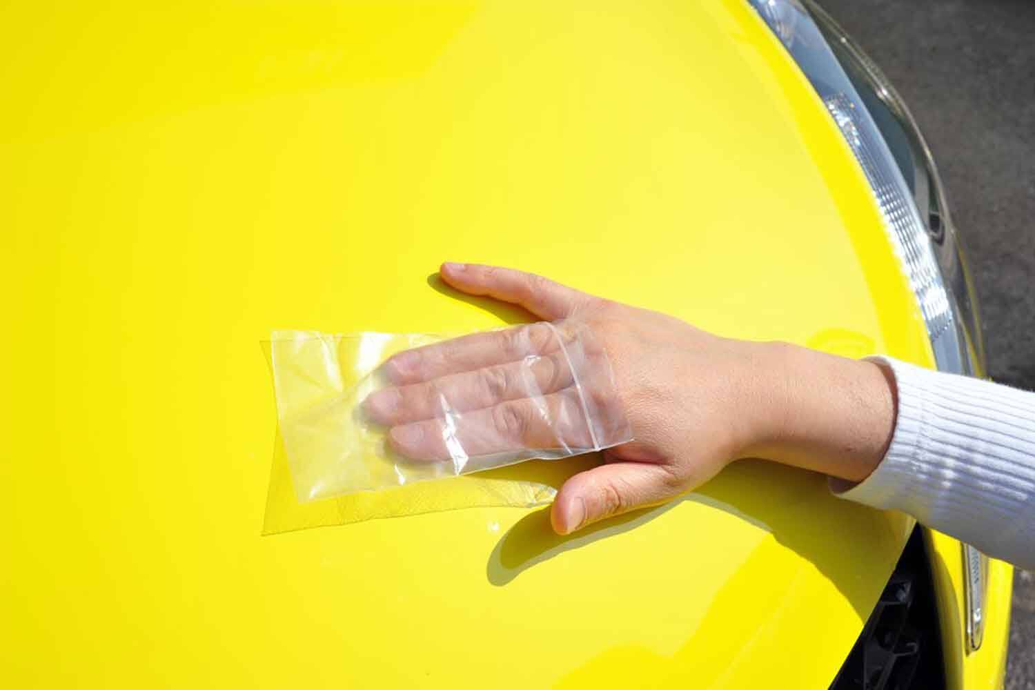 じつはクルマのボディは「鉄粉」が刺さってトゲトゲ！　何もしないとボディを傷めることになる